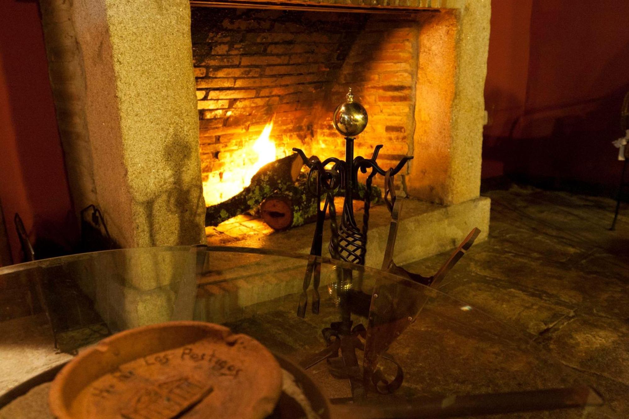 Casa Rural Con Encanto "Los Postigos" Banos De Montemayor Kültér fotó