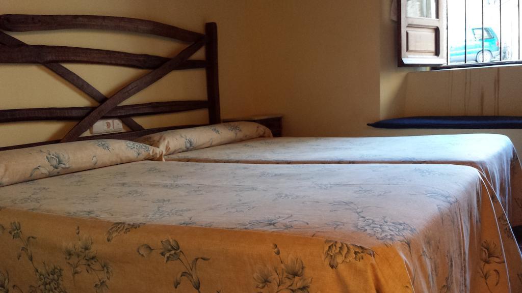 Casa Rural Con Encanto "Los Postigos" Banos De Montemayor Szoba fotó