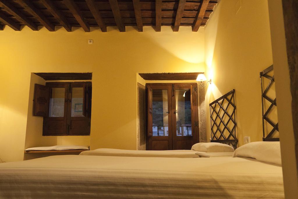 Casa Rural Con Encanto "Los Postigos" Banos De Montemayor Szoba fotó